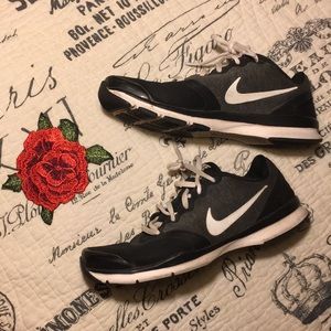 Pre-owned Nike training running shoes